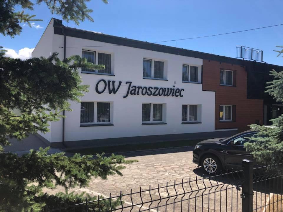 ホテル Ow Jaroszowiec Łazy エクステリア 写真